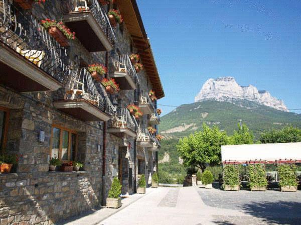 Hotel Restaurante Revestido Escalona (Huesca) Exterior foto